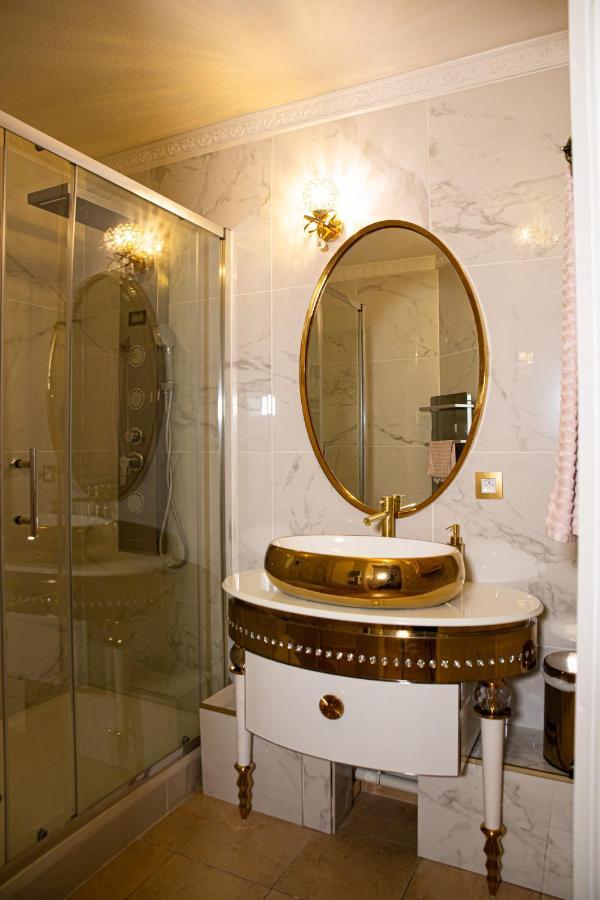 Le Petit Versailles เวอร์นอน ภายนอก รูปภาพ